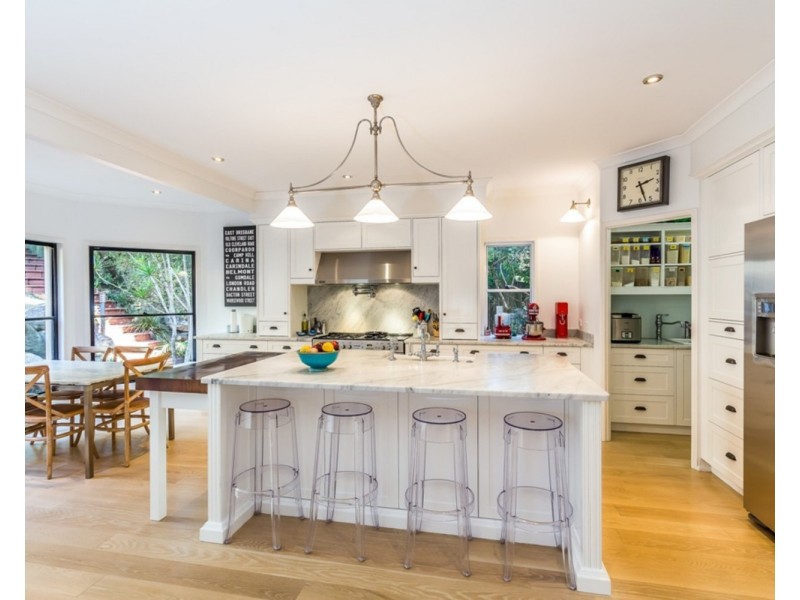 9 Madison Place, Carina QLD 4152