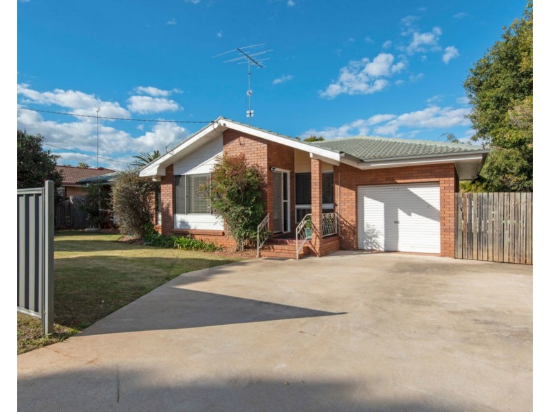 382 Greenwattle Street, Wilsonton QLD 4350