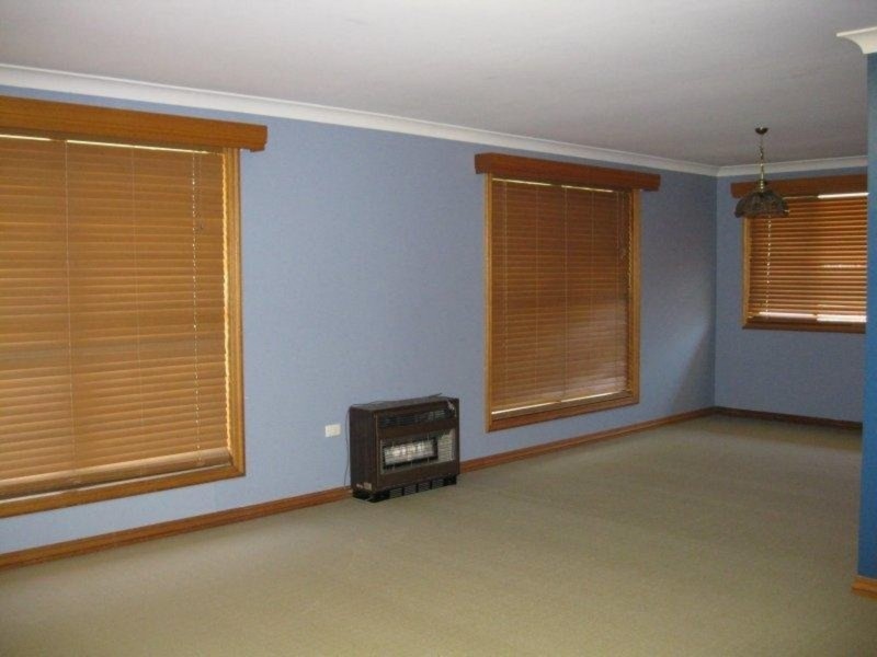 11 Batten Court, Wilsonton QLD 4350