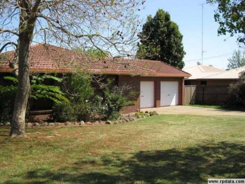 11 Batten Court, Wilsonton QLD 4350