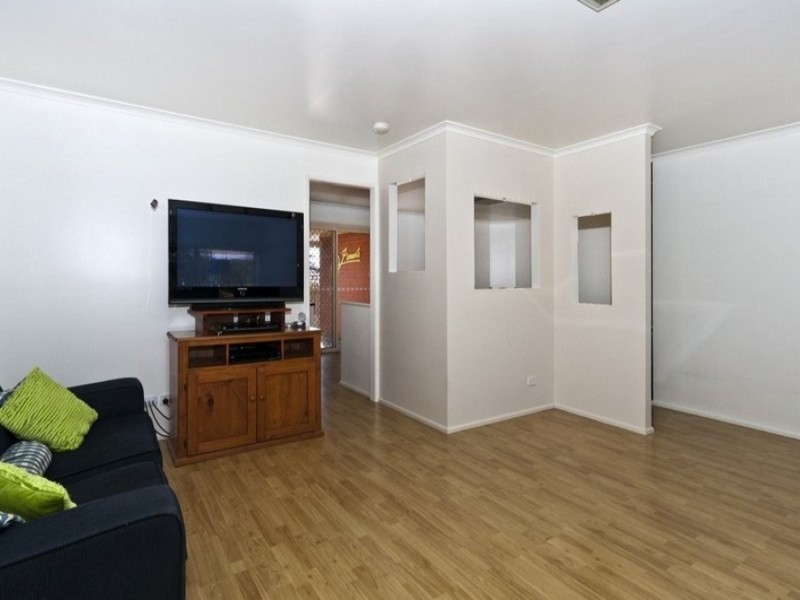 15 Poinsettia Court, Middle Ridge QLD 4350