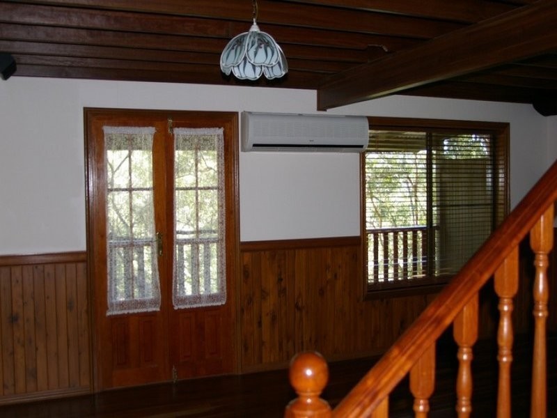 16 Gordon Crescent, Withcott QLD 4352