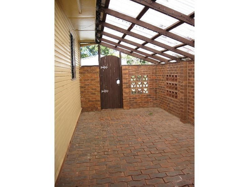 8 Norah Street, Centenary Heights QLD 4350