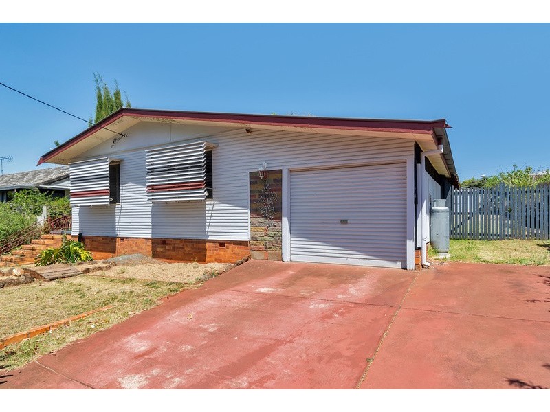 317 Tor Street, Wilsonton QLD 4350