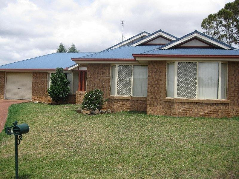 7 Lysanda Close, Wilsonton QLD 4350