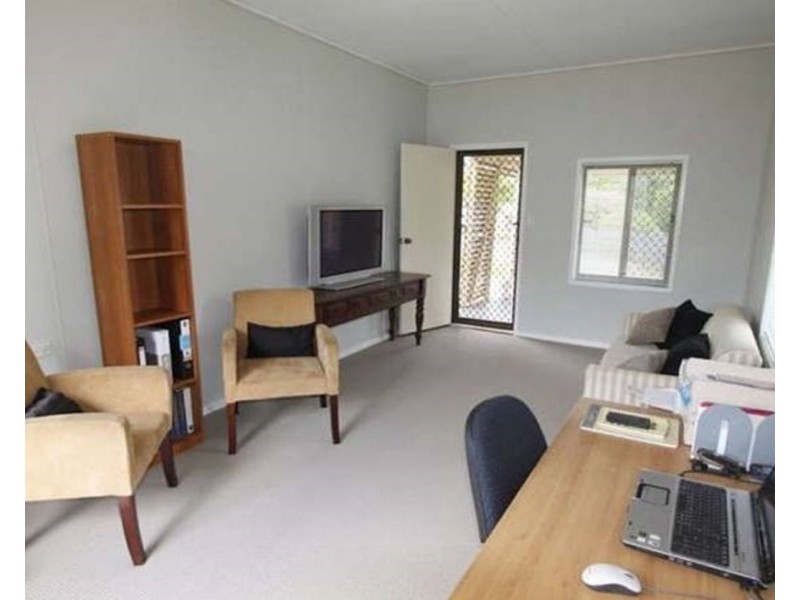 6 Janet Court, Wilsonton QLD 4350