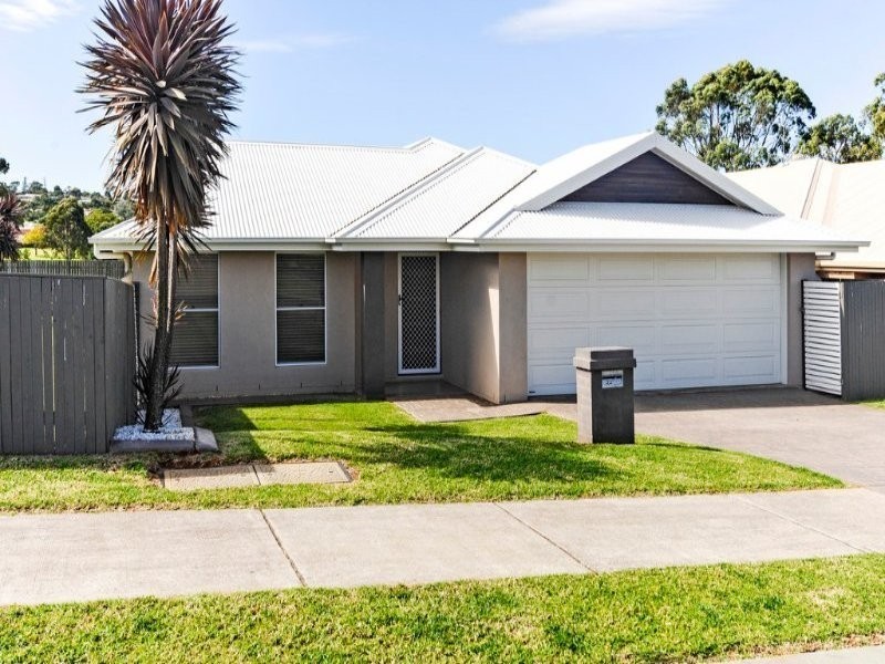 22 Nash Drive, Glenvale QLD 4350
