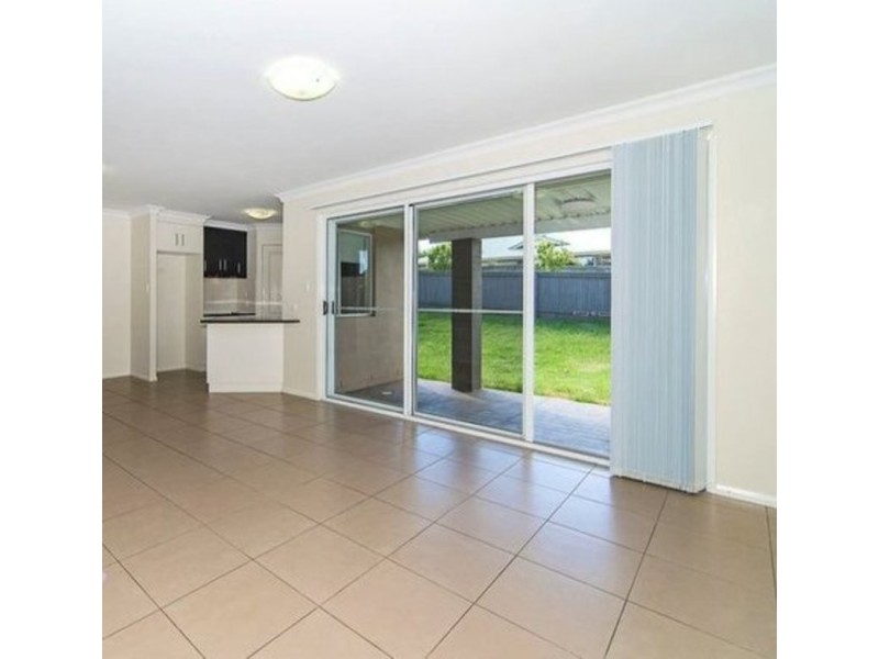22 Nash Drive, Glenvale QLD 4350