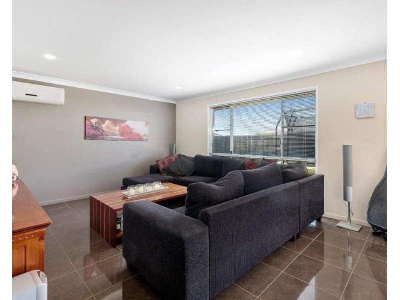 13 Vinnicombe Street, Kearneys Spring QLD 4350