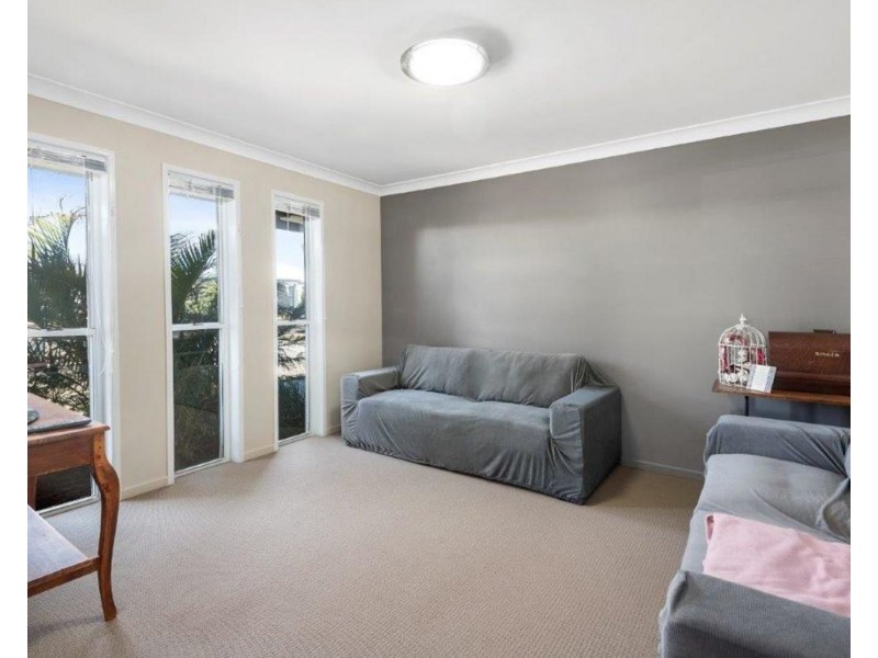 13 Vinnicombe Street, Kearneys Spring QLD 4350