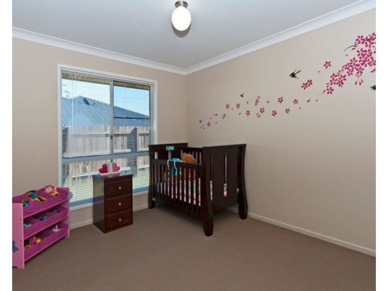 13 Vinnicombe Street, Kearneys Spring QLD 4350