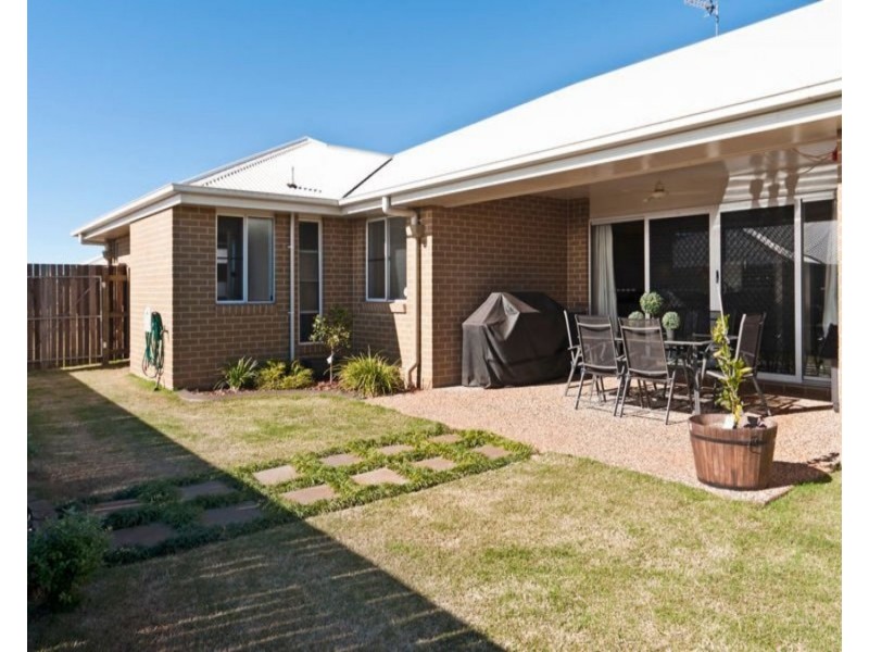 13 Vinnicombe Street, Kearneys Spring QLD 4350