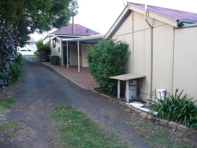 6 Vacy Street, Newtown QLD 4350