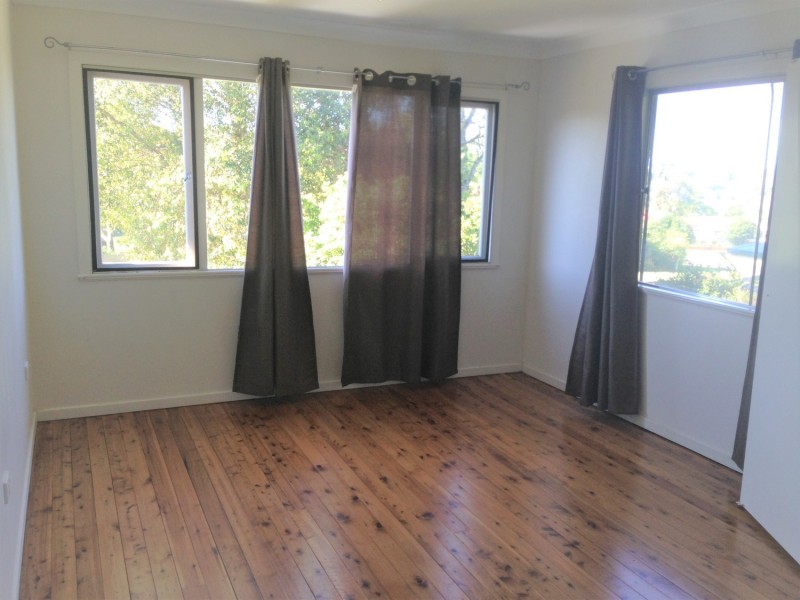 2 Macquarie Street, Centenary Heights QLD 4350