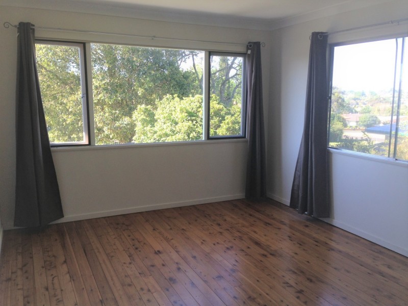 2 Macquarie Street, Centenary Heights QLD 4350