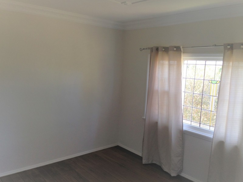 2 Macquarie Street, Centenary Heights QLD 4350