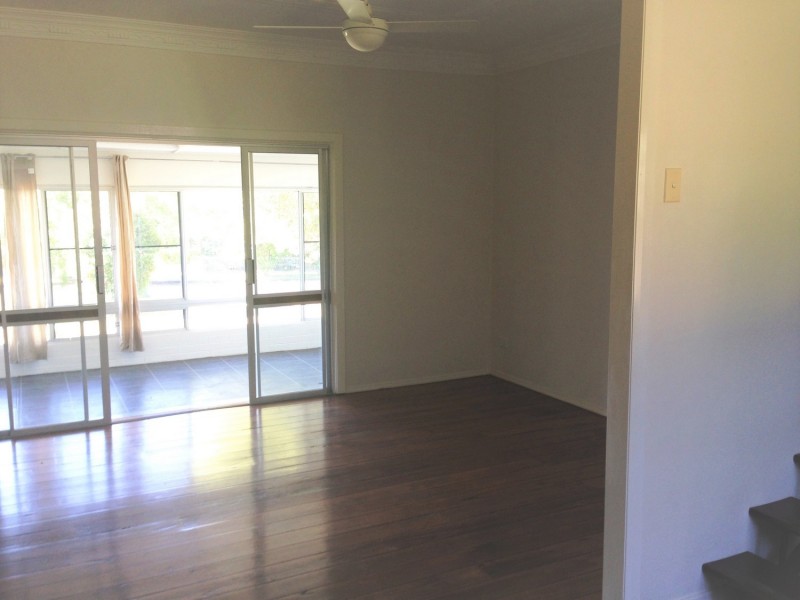 2 Macquarie Street, Centenary Heights QLD 4350