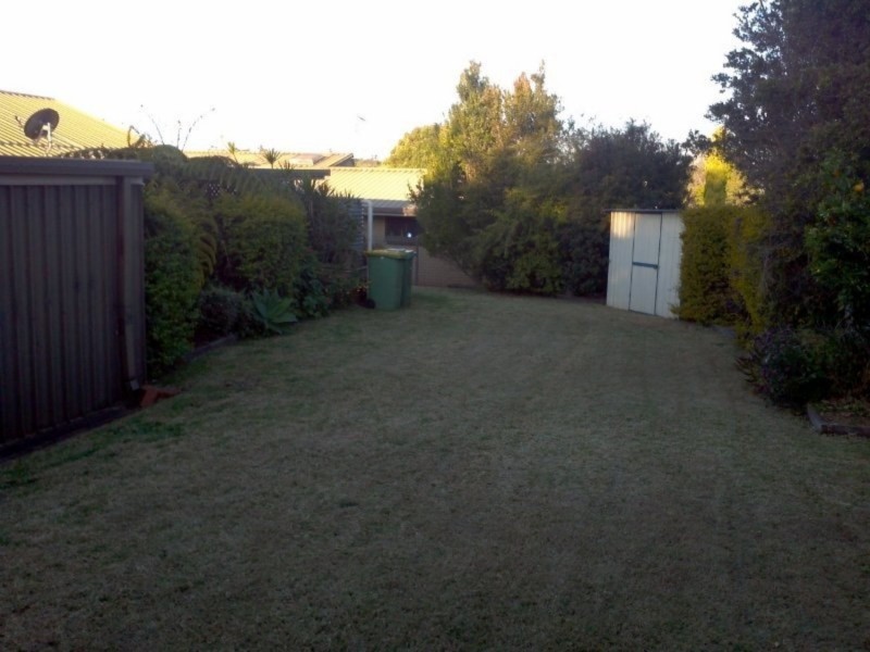 6 McQuade Court, Kearneys Spring QLD 4350