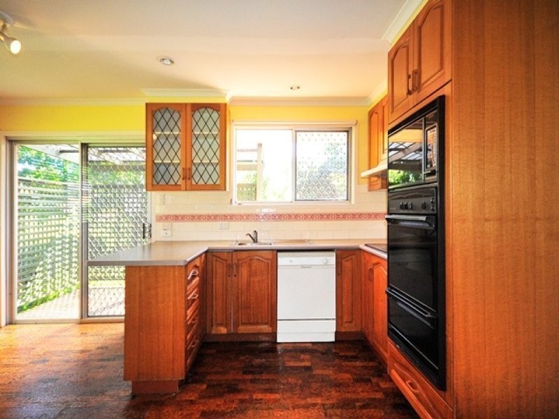 9 Kirklees Street, Newtown QLD 4350