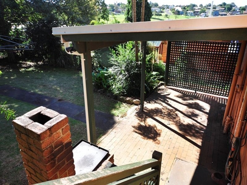 9 Kirklees Street, Newtown QLD 4350