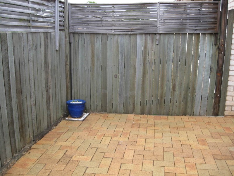 3/42 Gordon Avenue, Newtown QLD 4350