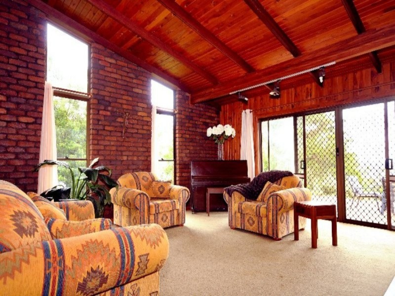 8 Niddrie Drive, Middle Ridge QLD 4350