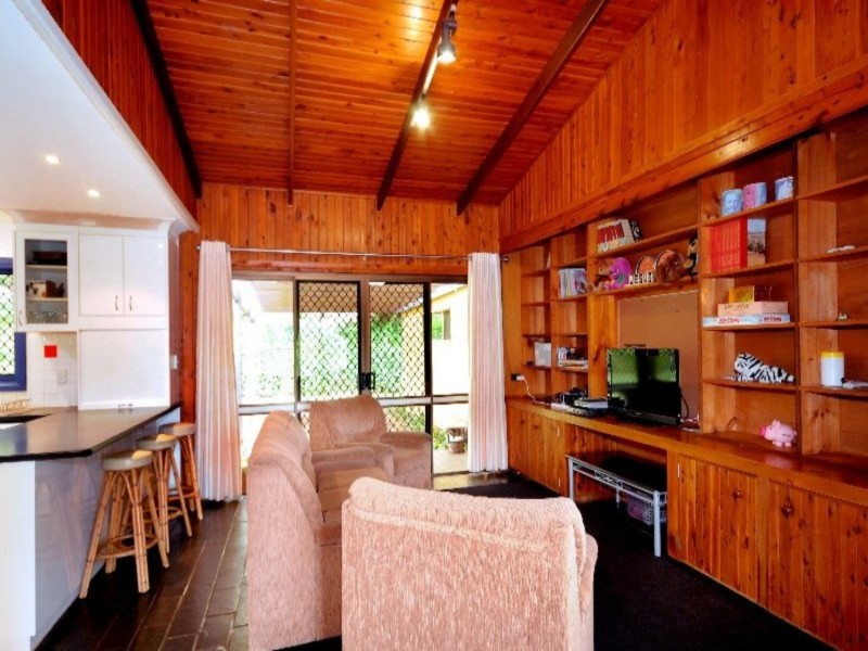 8 Niddrie Drive, Middle Ridge QLD 4350