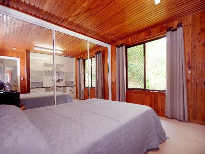 8 Niddrie Drive, Middle Ridge QLD 4350