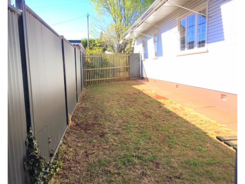 326 Alderley Street, Kearneys Spring QLD 4350