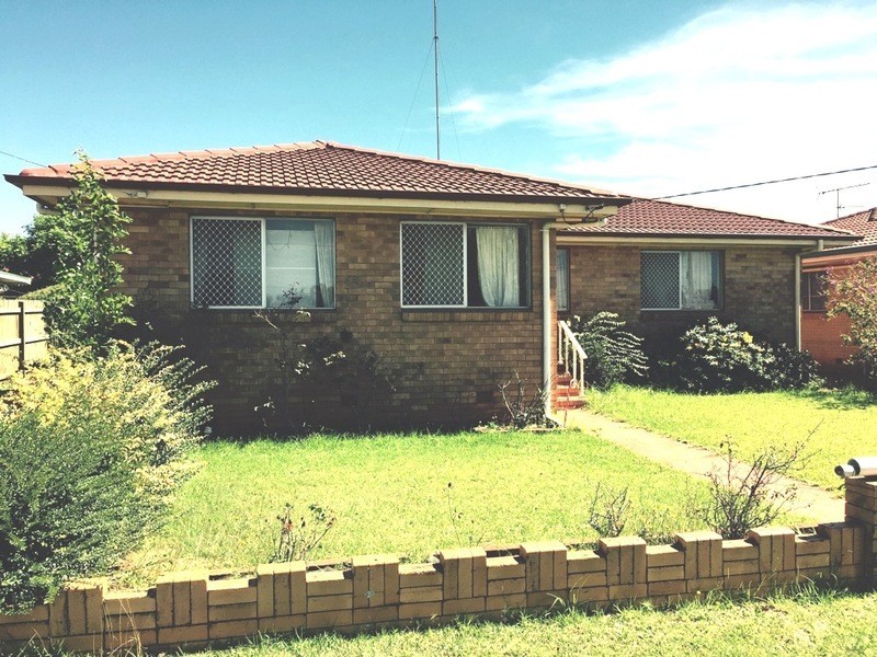 25 Paradise Street, Harristown QLD 4350