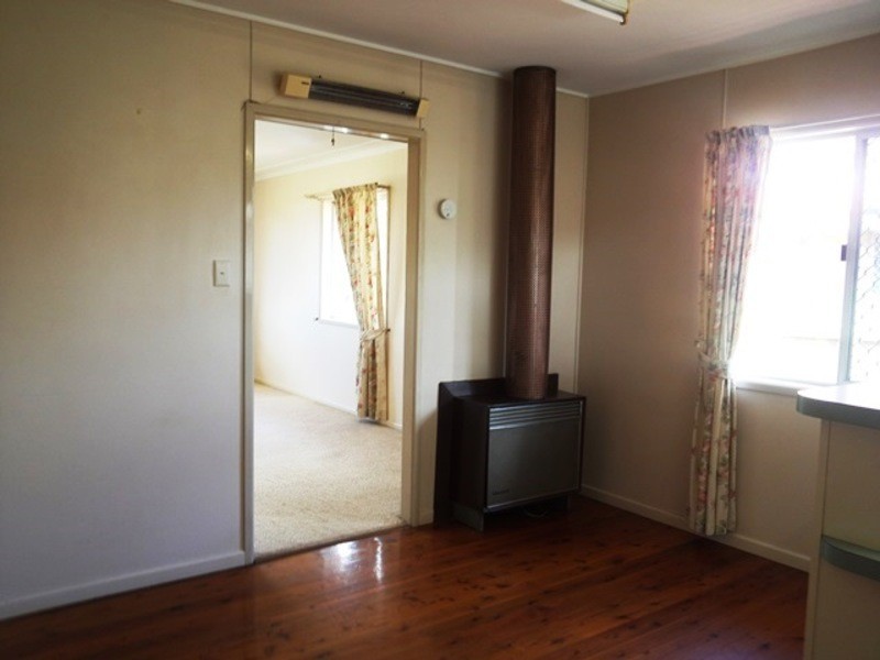 25 Paradise Street, Harristown QLD 4350