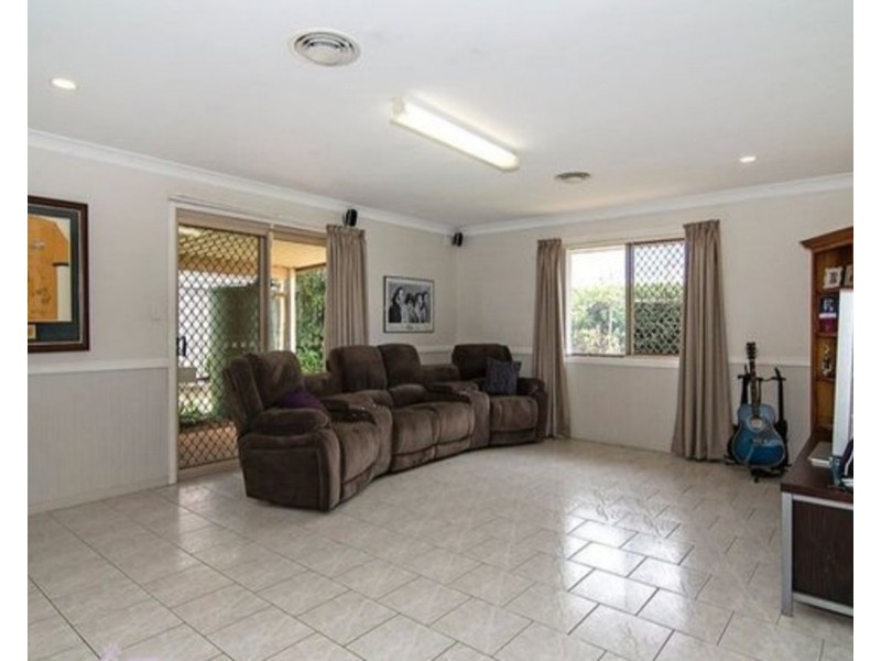 15 Swartz Street, Kearneys Spring QLD 4350