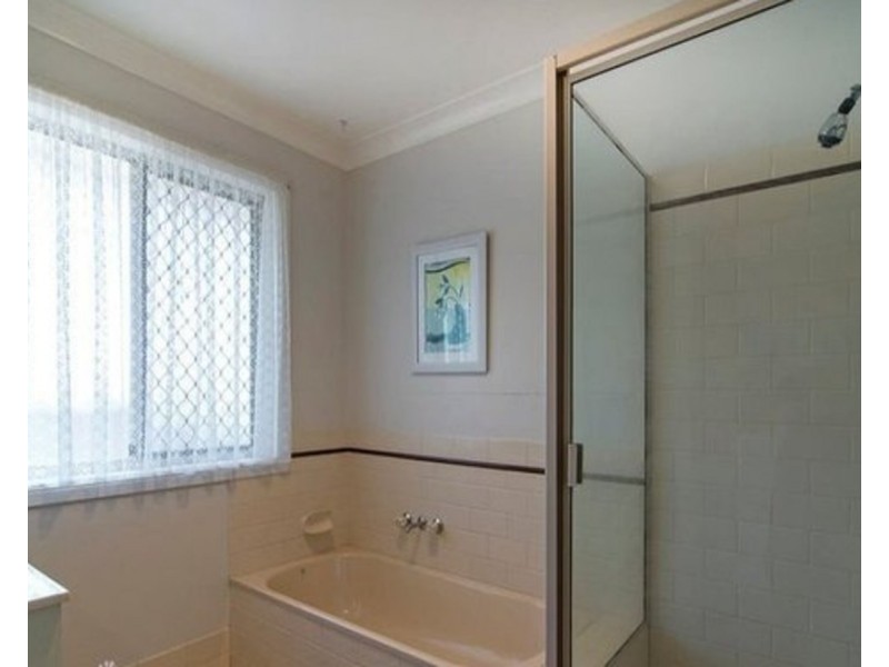 15 Swartz Street, Kearneys Spring QLD 4350