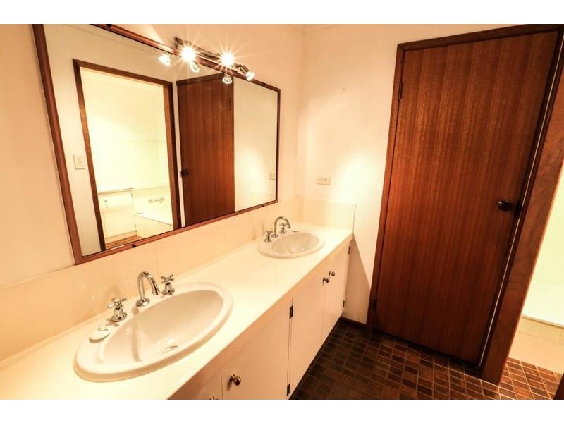 37 Gloucester Crescent, Darling Heights QLD 4350