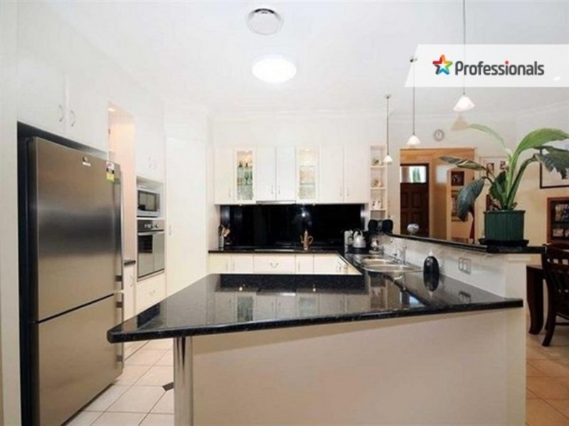 20 Barton Street, Middle Ridge QLD 4350