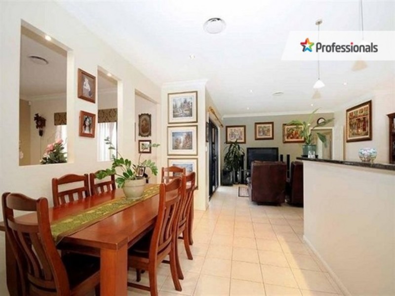 20 Barton Street, Middle Ridge QLD 4350