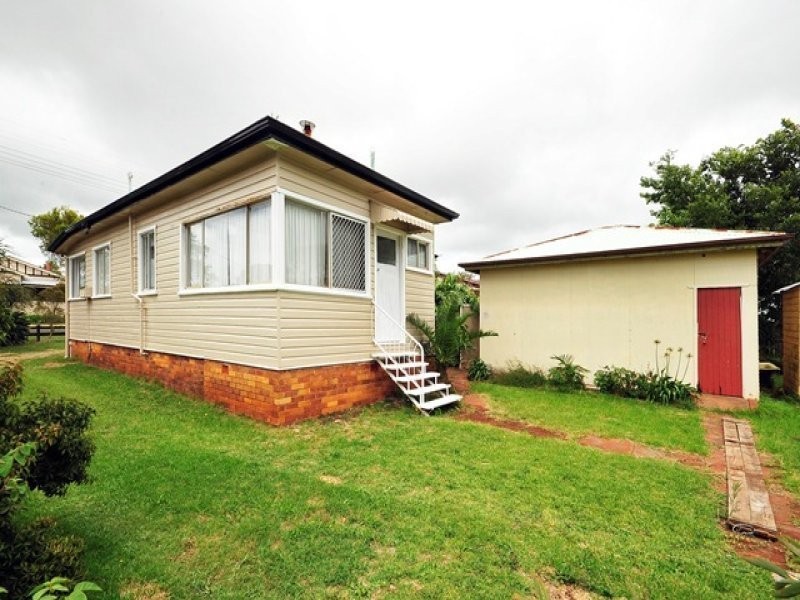 25 Matthews Street, Harristown QLD 4350