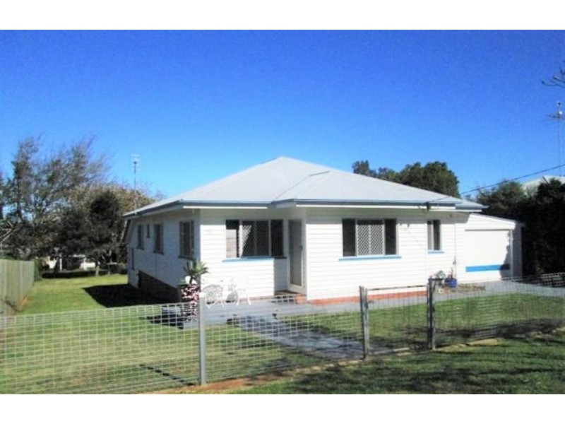 26 Geoffrey Street, Mount Lofty QLD 4350