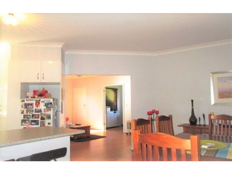 26 Geoffrey Street, Mount Lofty QLD 4350