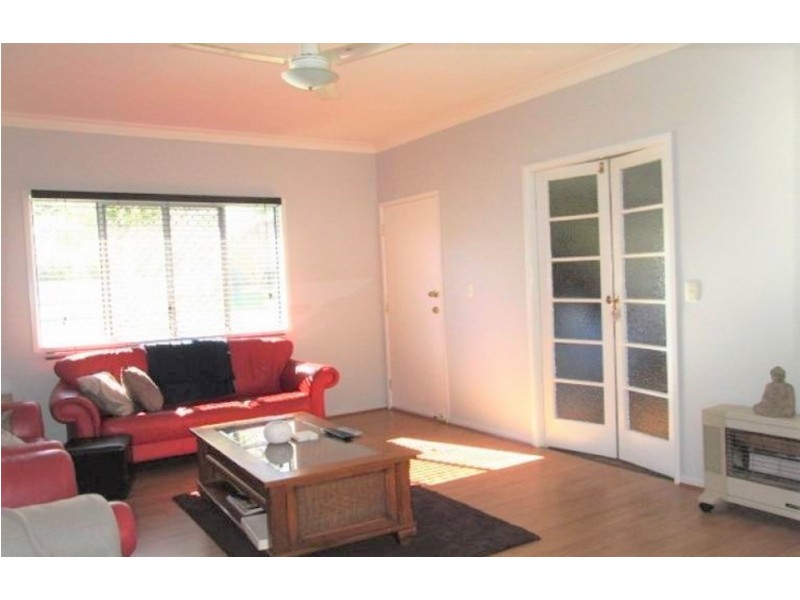 26 Geoffrey Street, Mount Lofty QLD 4350