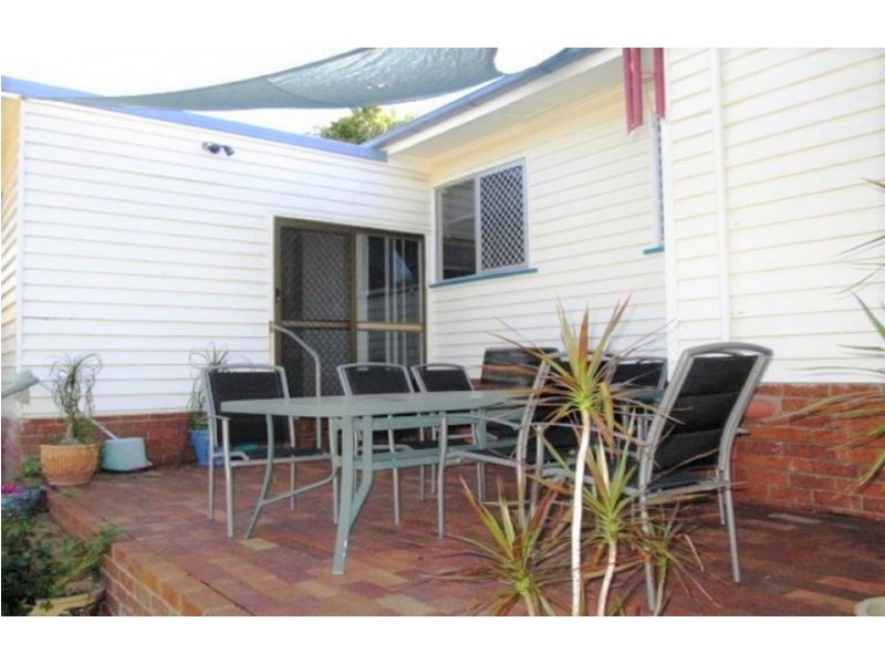 26 Geoffrey Street, Mount Lofty QLD 4350