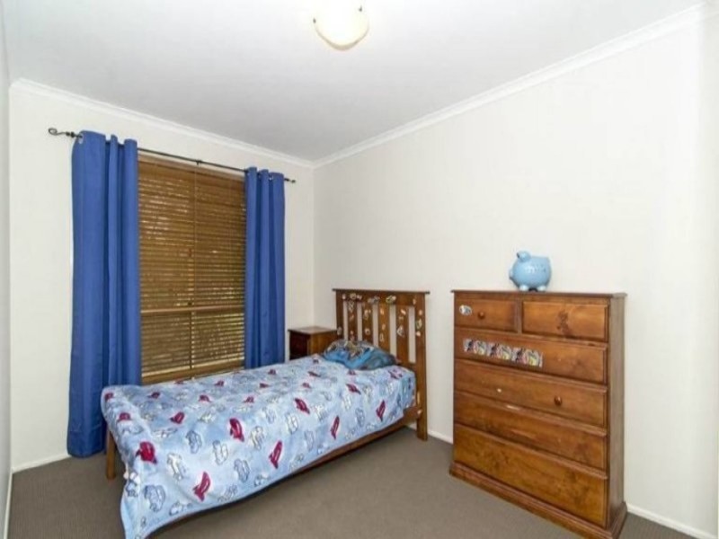 8 Satinwood Court, Glenvale QLD 4350