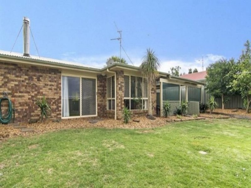 8 Satinwood Court, Glenvale QLD 4350