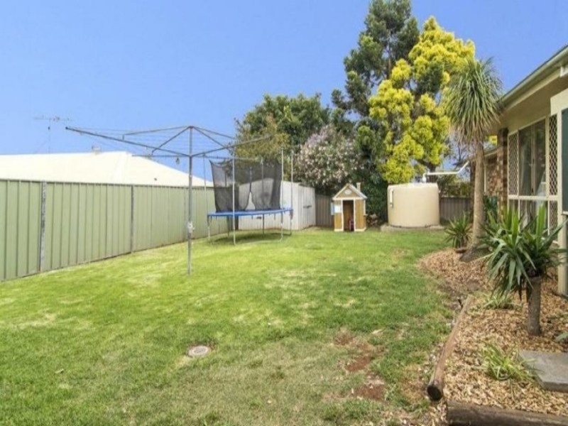 8 Satinwood Court, Glenvale QLD 4350
