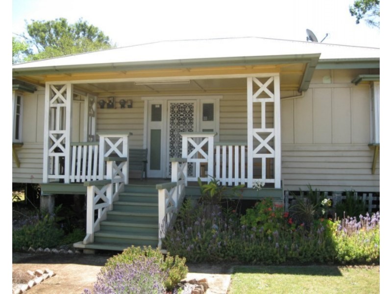 75 West Street, Newtown QLD 4350