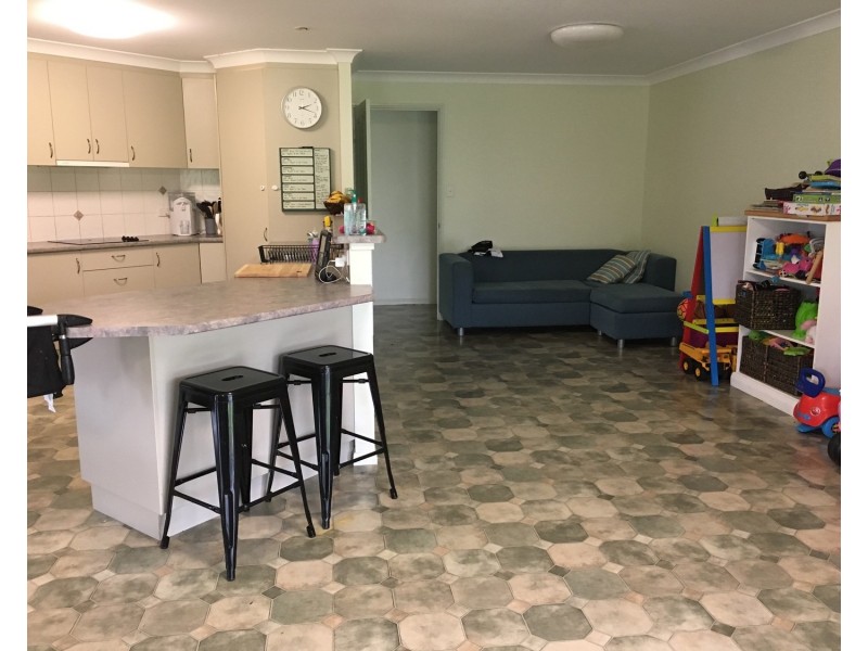 6 Andrews Court, Hodgson Vale QLD 4352