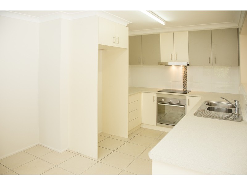 2/13 Clewley Crescent, Rangeville QLD 4350