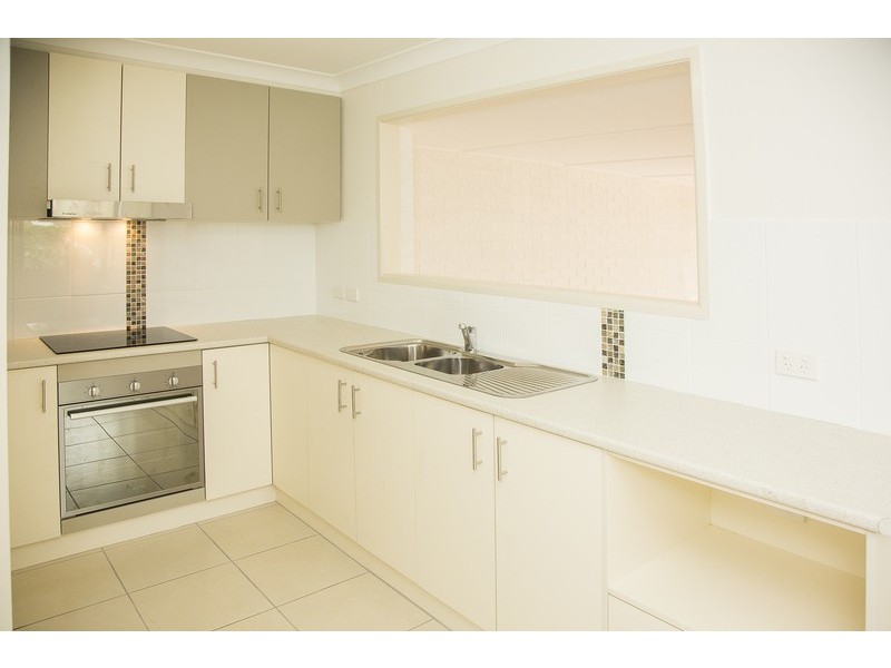2/13 Clewley Crescent, Rangeville QLD 4350