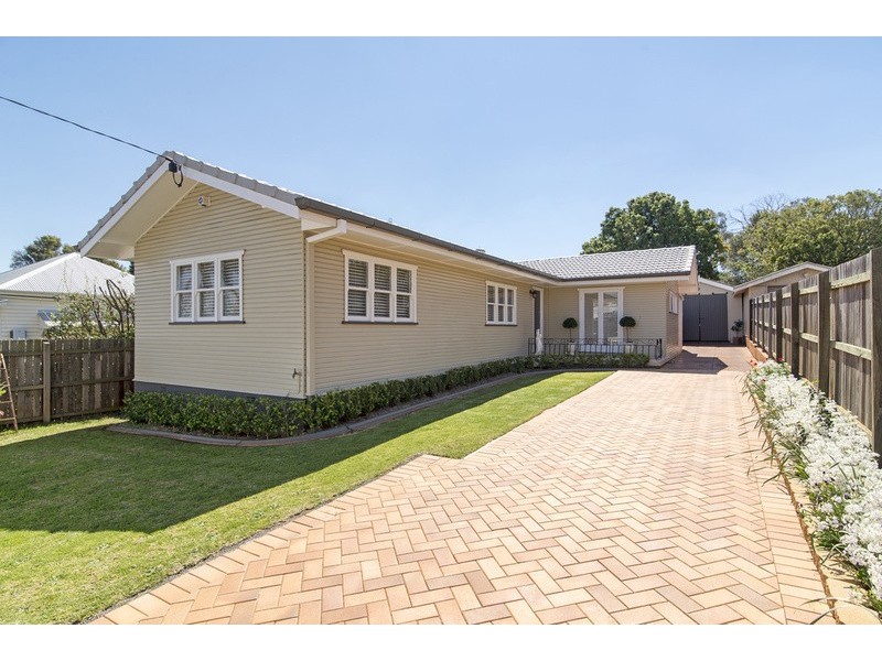 9a Chamberlain Street, North Toowoomba QLD 4350