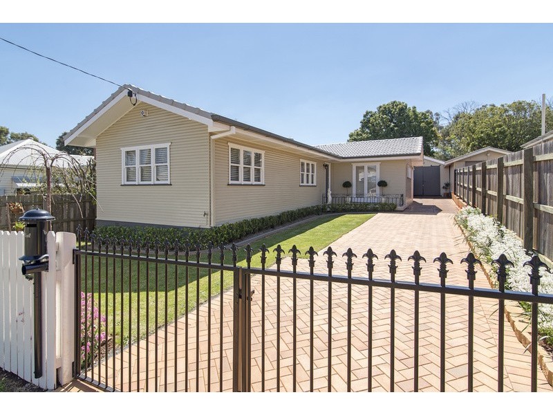 9a Chamberlain Street, North Toowoomba QLD 4350
